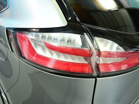 Used 2020 Ford Edge SEL w/ Convenience Package image 12