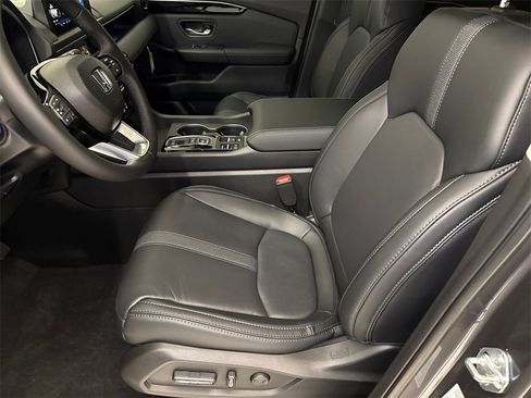 New 2025 Honda Pilot EX-L image 18