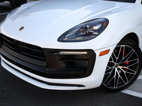 Used 2023 Porsche Macan GTS w/ Premium Package Plus AWD/4WD image 4