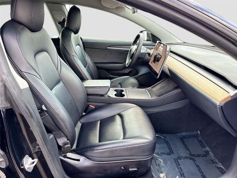 Used 2022 Tesla Model 3 Long Range AWD/4WD image 27