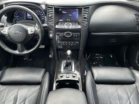 Used 2017 INFINITI QX70 AWD w/ Premium Package image 15