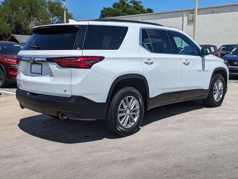 Used 2023 Chevrolet Traverse LT FWD image 6