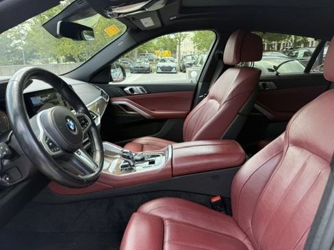 Used 2022 BMW X6 xDrive40i w/ Executive Package AWD/4WD image 3
