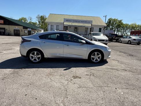 Used 2017 Chevrolet Volt LT FWD image 4