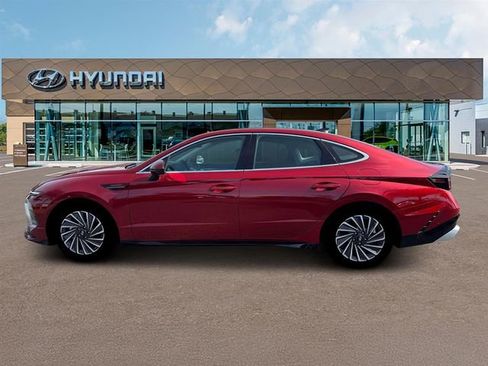 New 2026 Hyundai Sonata Limited FWD image 3