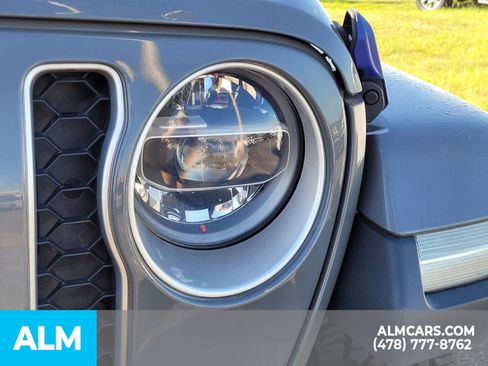 Used 2020 Jeep Gladiator Overland image 23