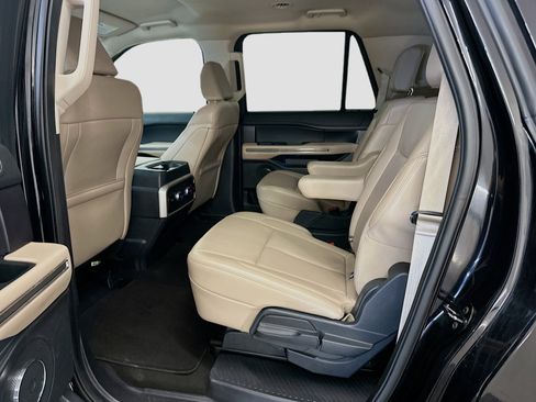 Used 2024 Ford Expedition Max XLT image 29