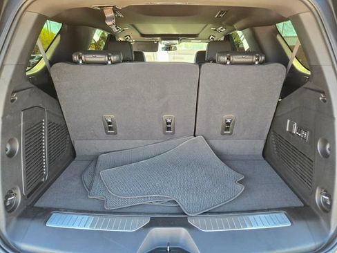 Used 2026 GMC Yukon Denali w/ Sun & Power Step Package AWD/4WD image 18