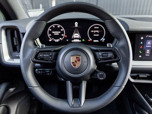 New 2026 Porsche Cayenne image 13