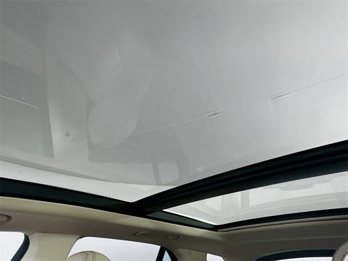 Used 2020 Mercedes-Benz GLE 350 w/ Premium Package image 21