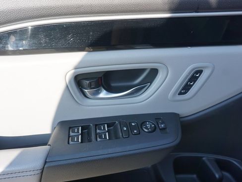 Used 2023 Honda Pilot EX-L image 4