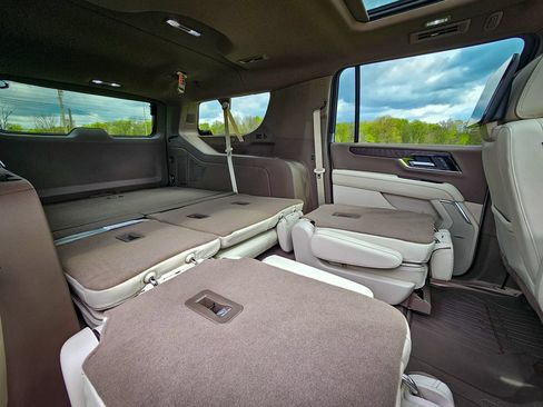 New 2026 GMC Yukon XL Denali w/ Denali Reserve Package AWD/4WD image 45