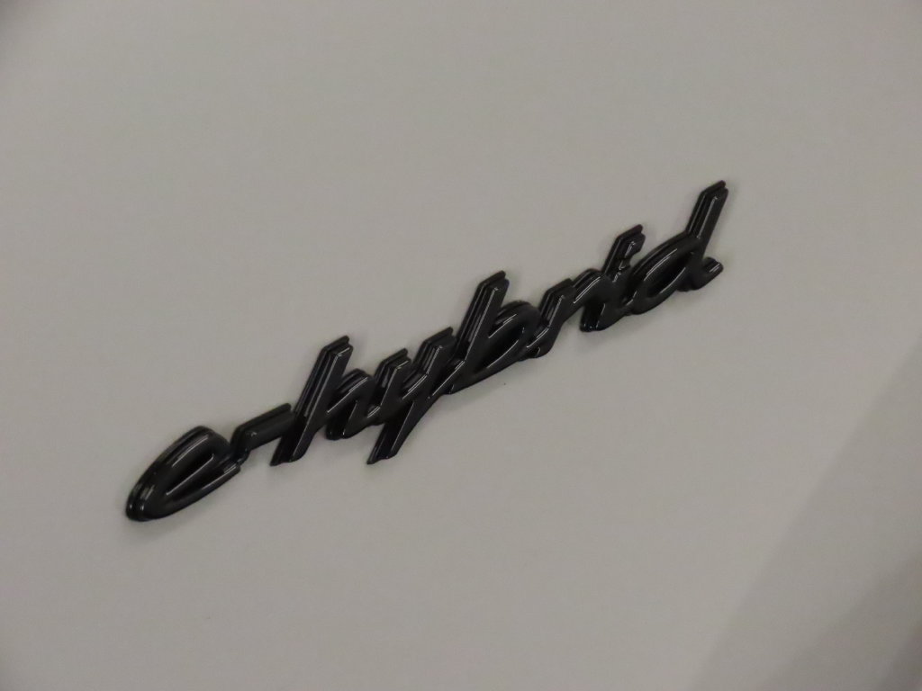 Certified 2026 Porsche Cayenne E-Hybrid AWD/4WD image 13