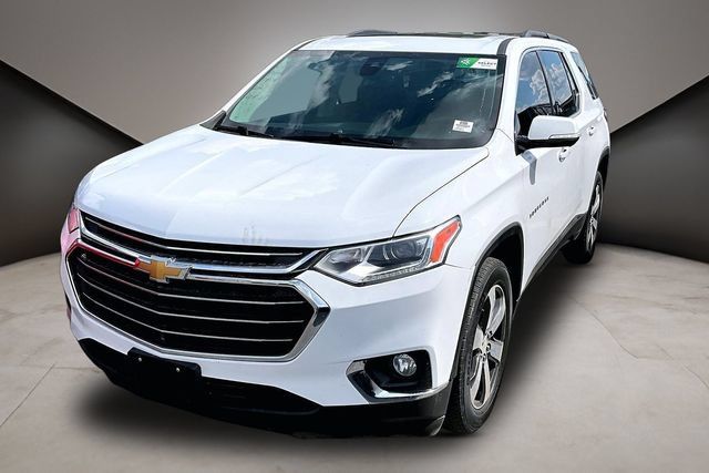 Used 2020 Chevrolet Traverse LT w/ LT Premium Package AWD/4WD image 1
