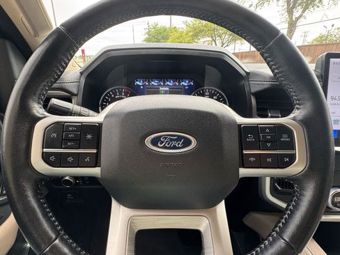 Used 2022 Ford Expedition Max XLT image 17