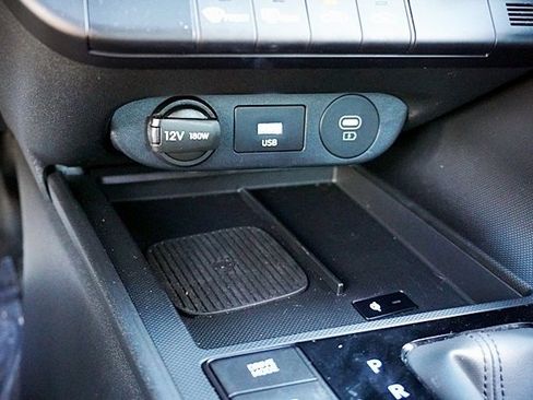 Used 2025 Hyundai Elantra Sport image 26