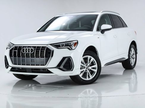 Used 2025 Audi Q3 2.0T Premium Plus w/ Premium Plus Package AWD/4WD image 47