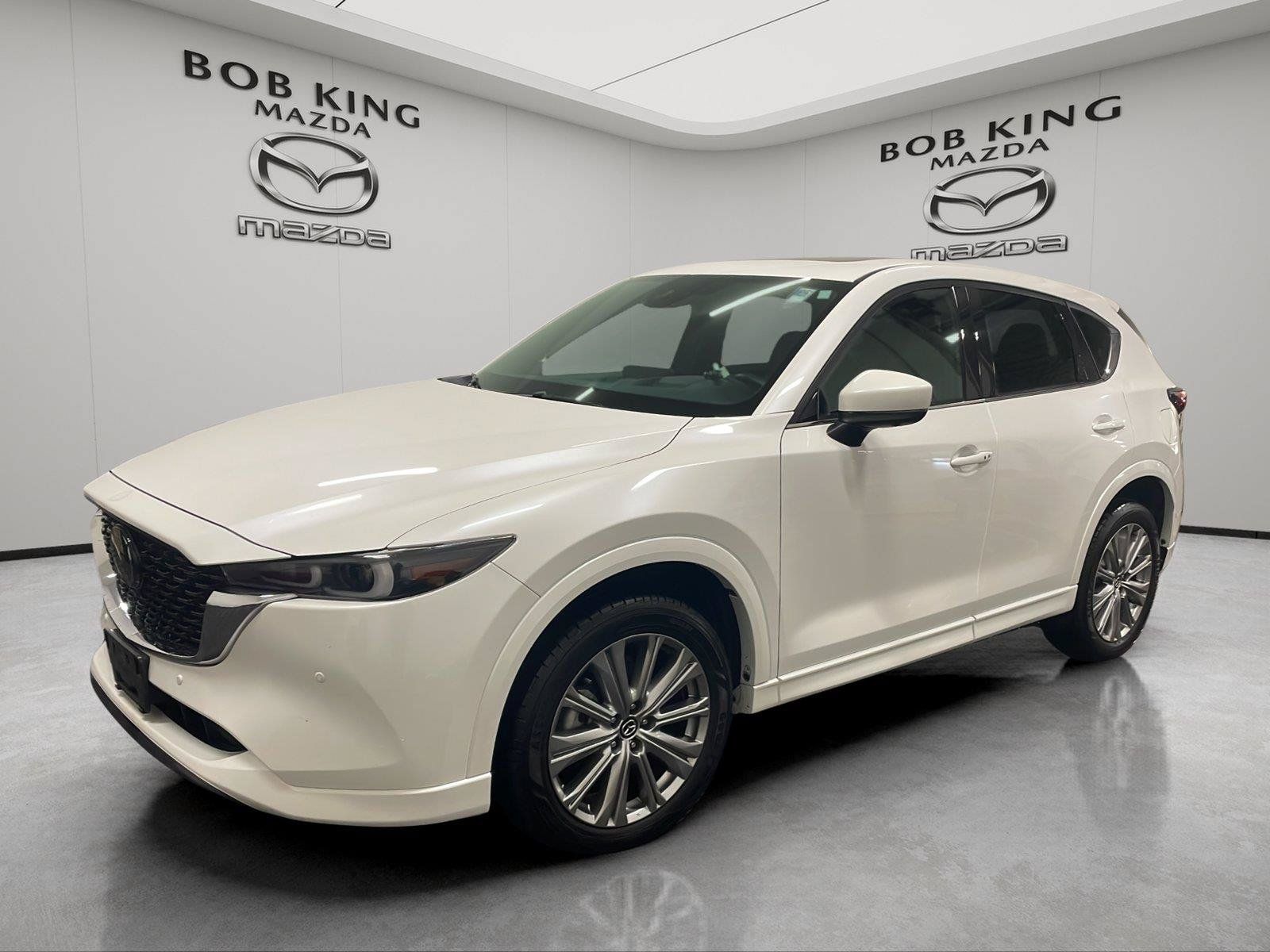 Used 2022 MAZDA CX-5 Signature AWD/4WD image 1