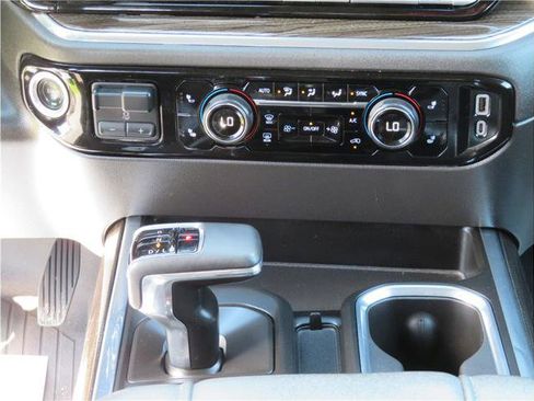 Used 2024 Chevrolet Silverado 1500 LT Trail Boss w/ Protection Package image 8