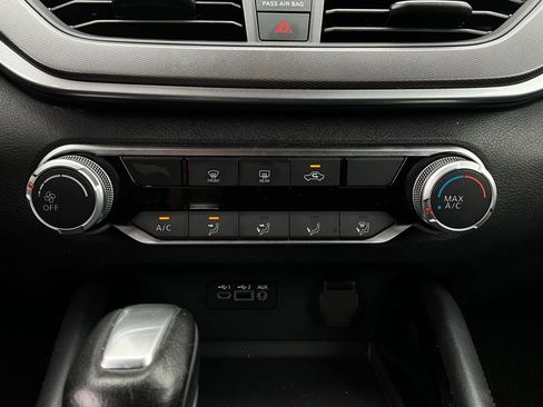 Used 2025 Nissan Altima 2.5 SR image 27