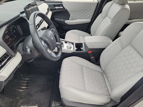 Used 2024 Mitsubishi Outlander SEL FWD image 10
