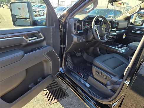 New 2026 Chevrolet Silverado 2500 LT image 20