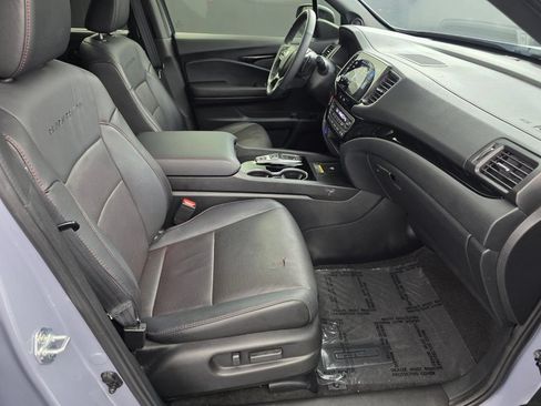 Used 2025 Honda Passport Black Edition image 29