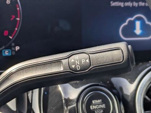 Certified 2025 Mercedes-Benz GLA 250 image 10