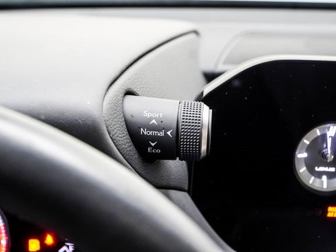 Used 2024 Lexus ES 350 w/ Premium Package image 35