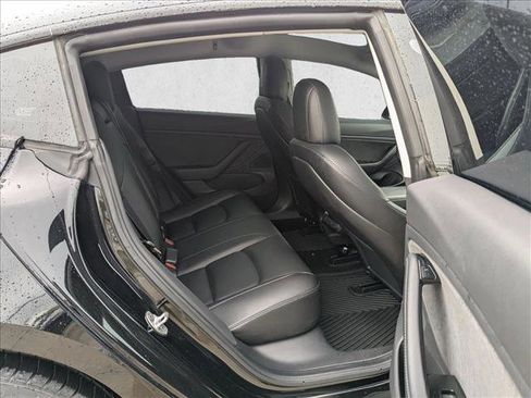 Used 2019 Tesla Model 3 Standard Range image 21