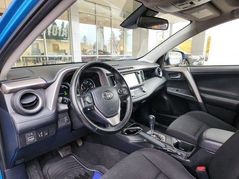 Certified 2018 Toyota RAV4 XLE image 14