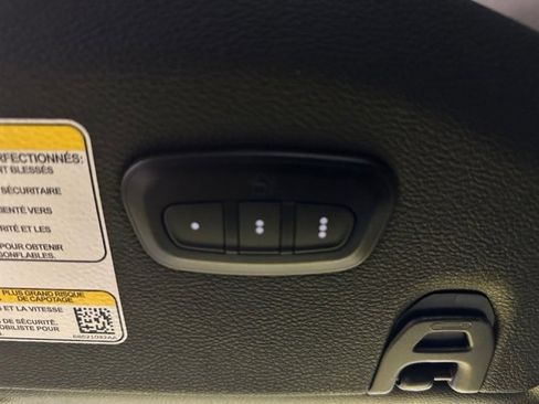 Used 2024 Jeep Wrangler Sport S image 33