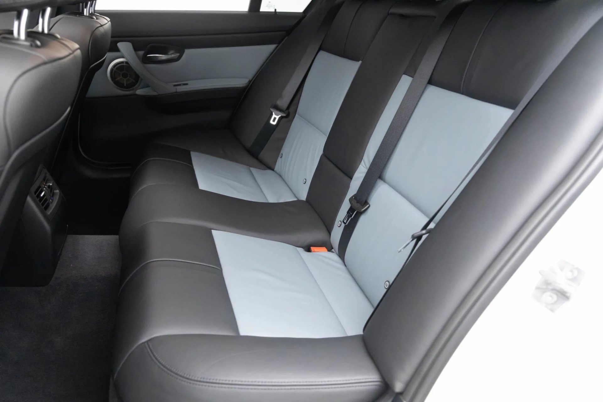 Used 2011 BMW M3 Sedan RWD image 38