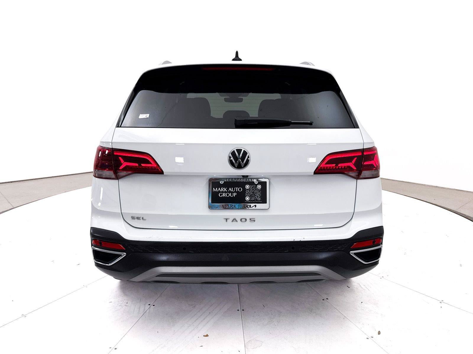 Used 2022 Volkswagen Taos SEL w/ Panoramic Sunroof Package FWD image 15