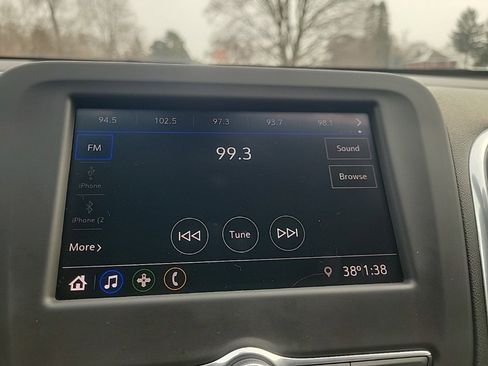 Certified 2020 Chevrolet Equinox LT w/ Driver Convenience Package image 15