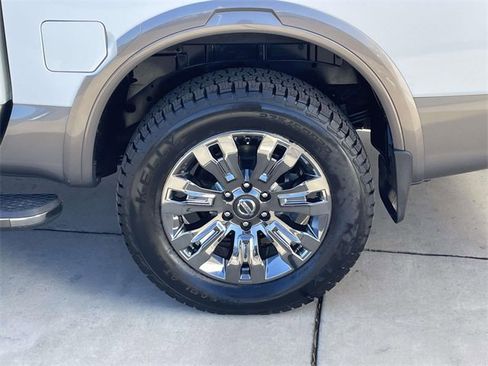Used 2018 Nissan Titan Platinum Reserve w/ Platinum Utility Package image 9