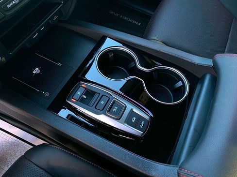 Used 2025 Honda Ridgeline Black Edition image 18