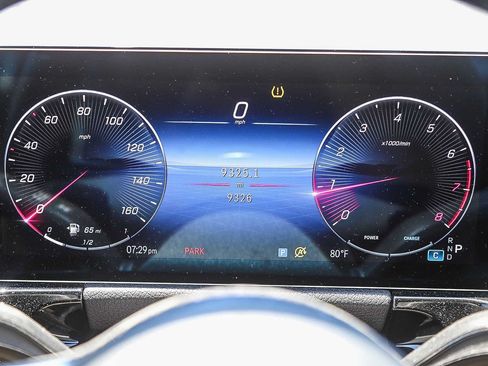 Used 2026 Mercedes-Benz GLA 250 4MATIC image 6