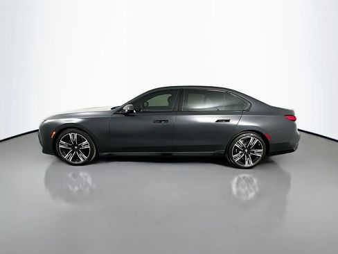 Used 2023 BMW 760i xDrive AWD/4WD image 8