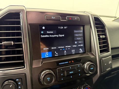 Used 2019 Ford F150 XLT w/ Equipment Group 302A Luxury AWD/4WD image 14