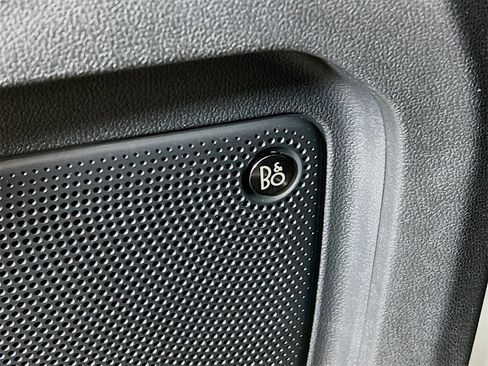 Used 2021 Ford Escape Titanium image 18