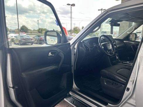 Used 2021 Nissan Armada SV AWD/4WD image 33