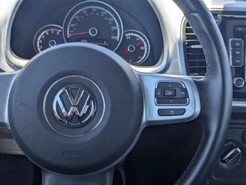 Used 2015 Volkswagen Beetle 1.8T FWD image 14
