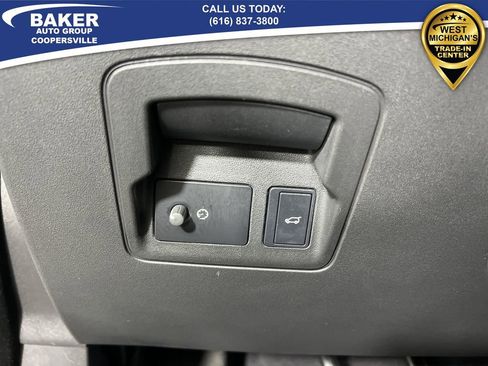 Used 2024 Land Rover Range Rover Velar Dynamic HSE image 19