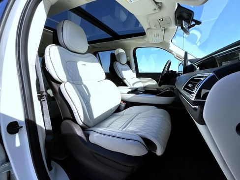 Certified 2023 Lincoln Navigator Black Label image 16