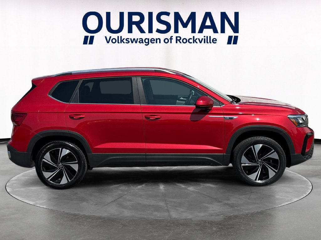 Used 2024 Volkswagen Taos SE AWD/4WD image 7