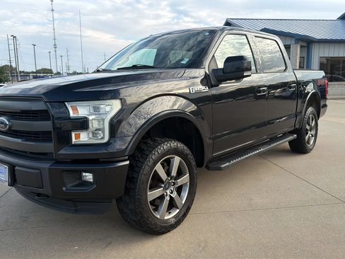 Used 2015 Ford F150 Lariat w/ Equipment Group 502A Luxury AWD/4WD image 3