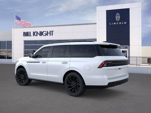 New 2025 Lincoln Navigator Reserve w/ Jet Appearance Package image 4