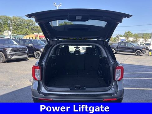 Certified 2022 Ford Explorer XLT image 7