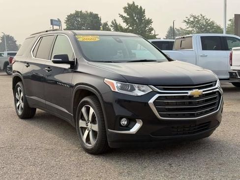Used 2020 Chevrolet Traverse LT w/ LT Premium Package AWD/4WD image 4